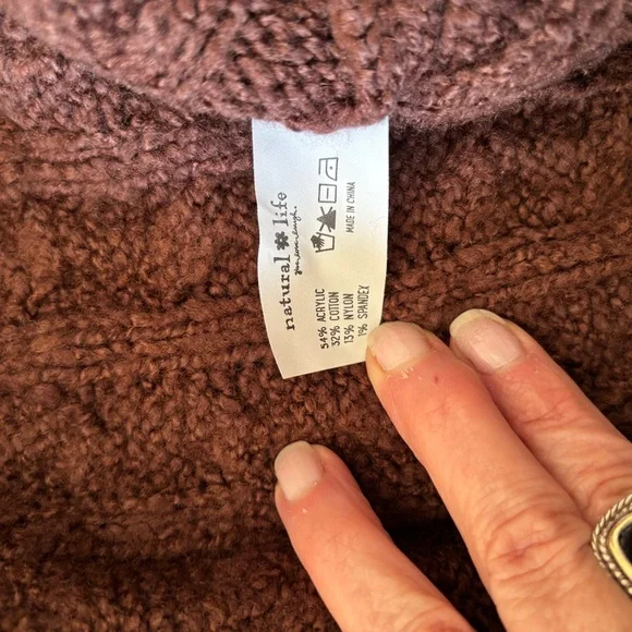 NATURAL LIFE Chocolate Cable Knit Long Sweater Large nwt pit 24” length 33” - Picture 3 of 6